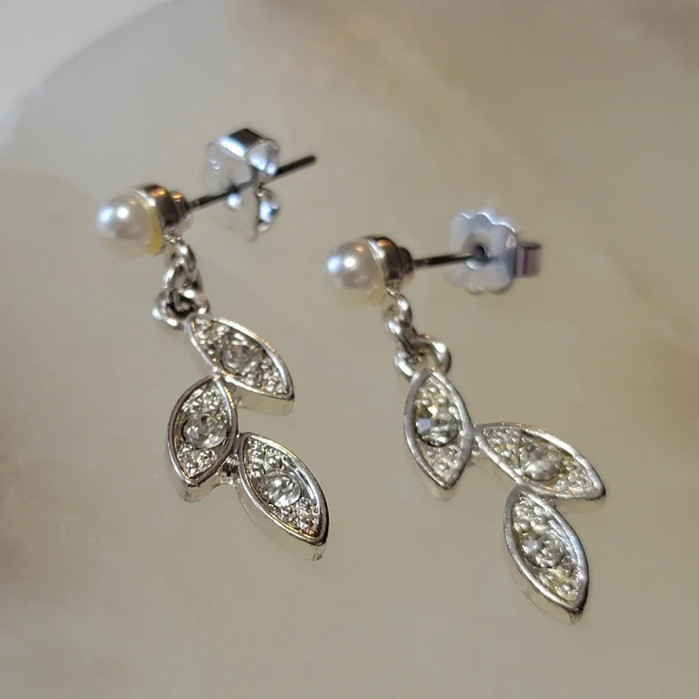 Marquise Leaves Pearlesque Earrings Avon Silver Tone Faux Pearl and Diamond